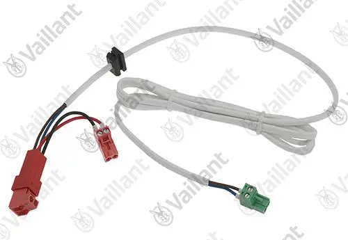 Vaillant Kabel mit mehreren Anschlüssen, inklusive roten und grünen Steckern, für elektrische Verbindungen, verlegt in einem weißen Kabel.